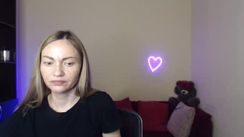 Snapshot of mikkey_mouse8 chatting on 05.25.26 Adalina online show from 05.25.26