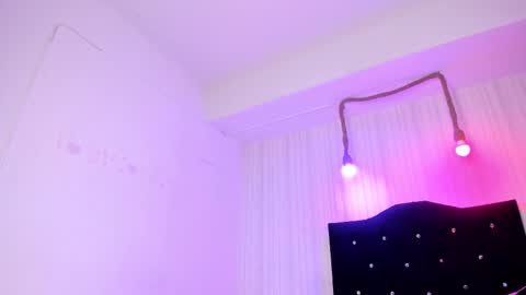   miku katsuragi  online show from 10.24.25