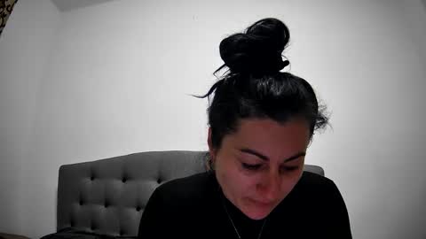 Mikyloveu online show from 02.04.25