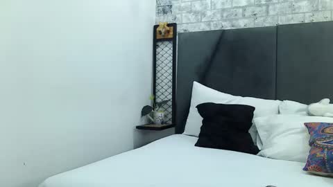 mila_adamss online show from 01.27.25