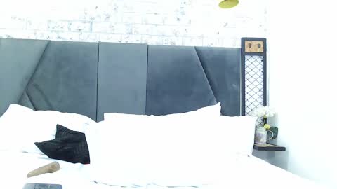 mila_adamss online show from 02.17.25