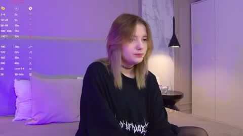 Snapshot of mila_blum chatting on 05.04.26 mila_blum online show from 05.04.26