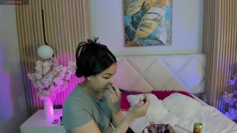mila_hank online show from 04.03.26
