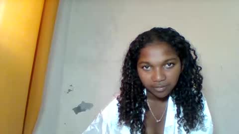 Snapshot of mila_lunah chatting on 05.09.26 mila_lunah online show from 05.09.26