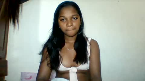 Snapshot of mila_lunah chatting on 06.16.26 mila_lunah online show from 06.16.26