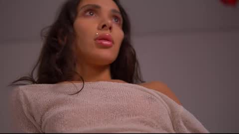 mila may  online show from 03.08.25