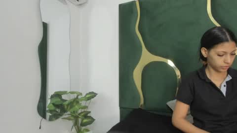 Snapshot of mila_petiteasm chatting on 07.09.26 mila_petiteasm online show from 07.09.26