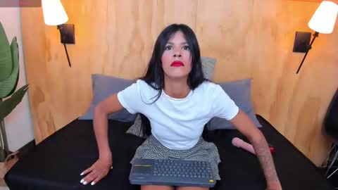 Snapshot of mila_samy chatting on 09.23.25 Mila and samy online show from 09.23.25