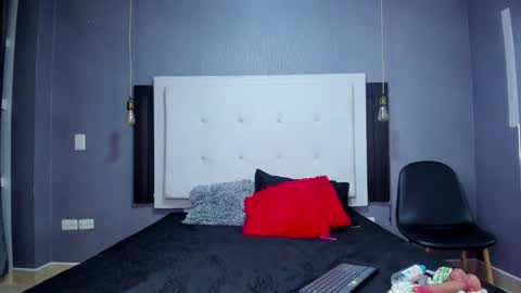          online show from 01.12.25