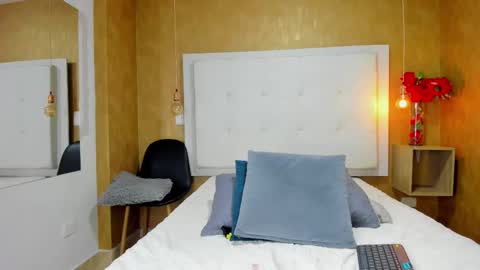          online show from 10.01.25