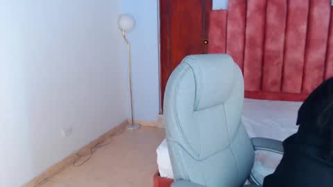 Snapshot of milaa_star chatting on 10.09.25 milaa_star online show from 10.09.25