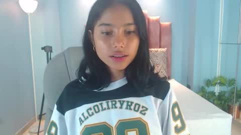 milaa_star online show from 02.13.26