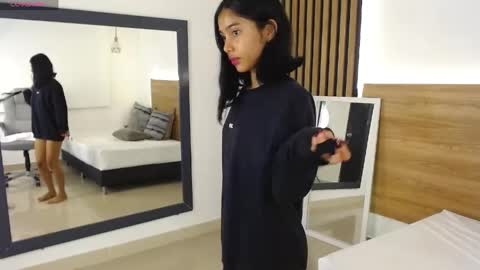Snapshot of milaa_star chatting on 04.29.26 milaa_star online show from 04.29.26