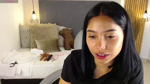 Snapshot of milaa_star chatting on 05.06.26 milaa_star online show from 05.06.26