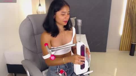 Snapshot of milaa_star chatting on 05.30.26 milaa_star online show from 05.30.26
