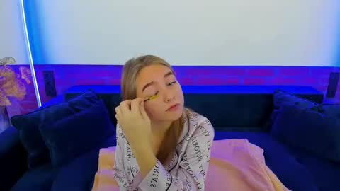 Snapshot of milaaddam chatting on 11.18.25 Milla online show from 11.18.25