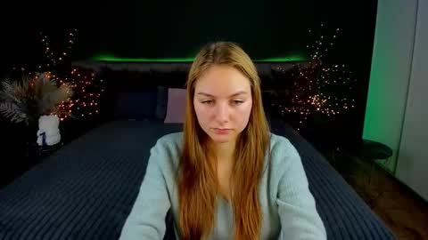 Snapshot of milaaddam chatting on 11.27.25 Milla online show from 11.27.25