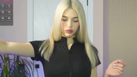 Snapshot of milabunny_ chatting on 12.16.25 Mila and u can call me sweet bunny online show from 12.16.25