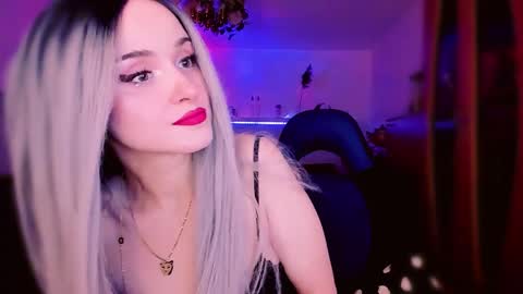 Snapshot of miladyjolie chatting on 02.20.26 MiladyJolie online show from 02.20.26