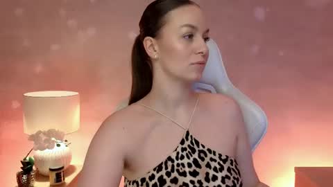 Mila Fleur online show from 07.18.26