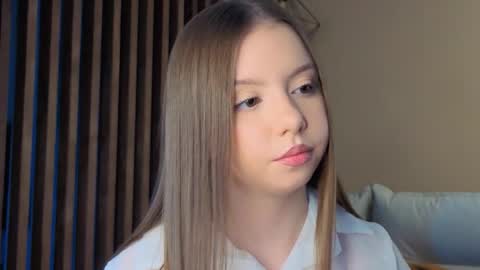 Snapshot of milaice chatting on 02.16.26 Mila online show from 02.16.26