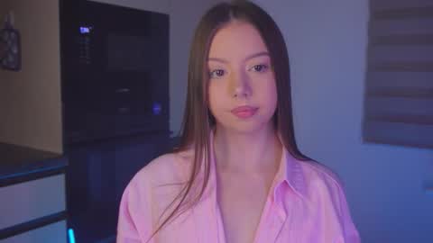 Snapshot of milaice chatting on 03.17.26 Mila online show from 03.17.26