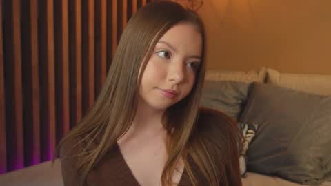 Snapshot of milaice chatting on 03.28.26 Mila online show from 03.28.26