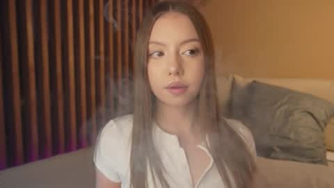 Snapshot of milaice chatting on 04.05.26 Mila online show from 04.05.26