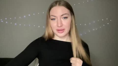 Milana online show from 12.10.24