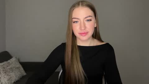 Milana online show from 02.20.25