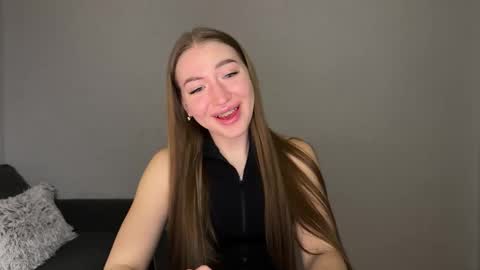 Milana online show from 03.10.25