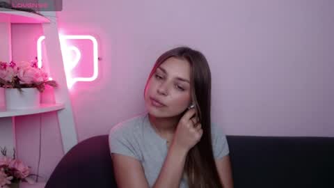 Snapshot of milanaangelas chatting on 06.27.26 milanaangelas online show from 06.27.26