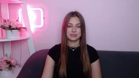 Snapshot of milanaangelas chatting on 06.28.26 milanaangelas online show from 06.28.26