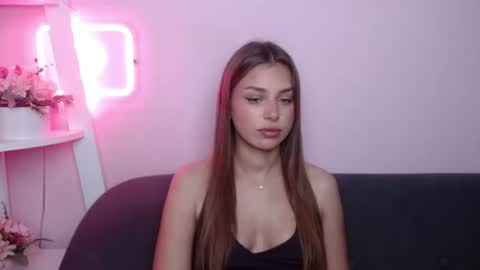 Snapshot of milanaangelas chatting on 07.19.26 milanaangelas online show from 07.19.26