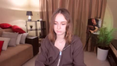 Snapshot of milanabells chatting on 05.27.26 MilanaBells online show from 05.27.26