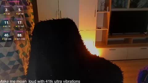 Snapshot of milanafox_ chatting on 02.25.26 Lana online show from 02.25.26