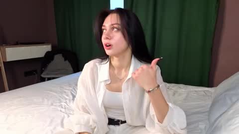 Milana online show from 11.21.25