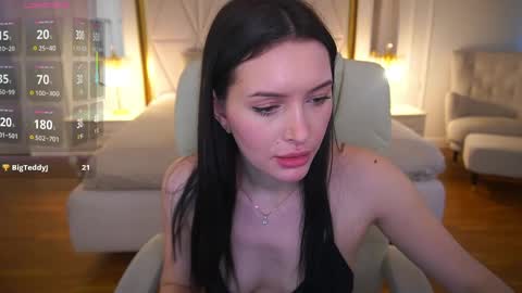 Snapshot of milanamusee chatting on 05.04.26 Milana online show from 05.04.26