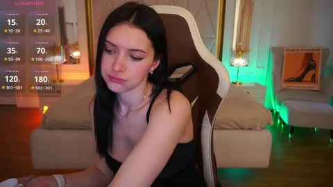 Snapshot of milanamusee chatting on 05.10.26 Milana online show from 05.10.26