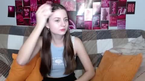 Snapshot of milanaroz chatting on 01.27.25 milanaroz online show from 01.27.25