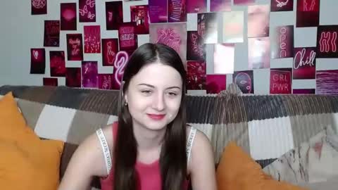 Snapshot of milanaroz chatting on 02.03.25 milanaroz online show from 02.03.25