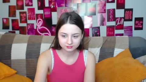 Snapshot of milanaroz chatting on 02.09.25 milanaroz online show from 02.09.25