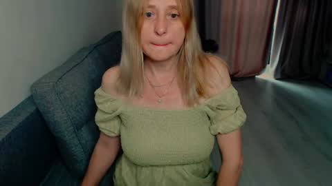Snapshot of milanav chatting on 06.23.26 Milena online show from 06.23.26