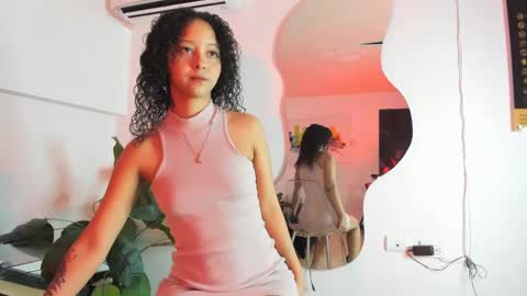 Snapshot of milanhtx2 chatting on 09.24.25 milanx2 online show from 09.24.25