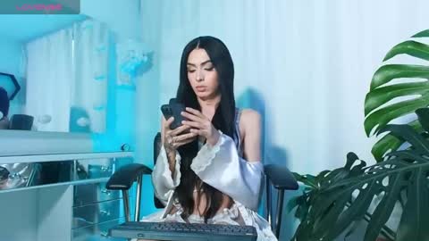 MILAN SANTANA online show from 03.08.25