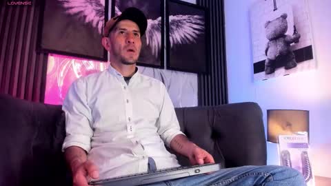 Snapshot of milanwhite_ chatting on 02.28.26 MILAN online show from 02.28.26