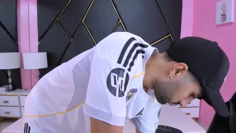 milanzaire online show from 11.09.25