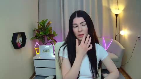 Snapshot of milasecretsss chatting on 04.17.26 milasecretsss online show from 04.17.26
