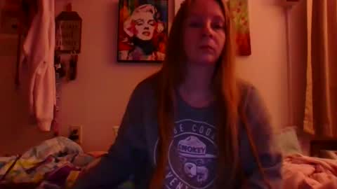 Snapshot of milastoned chatting on 04.20.26 Mila online show from 04.20.26