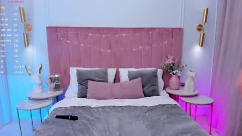 Mia online show from 02.21.25